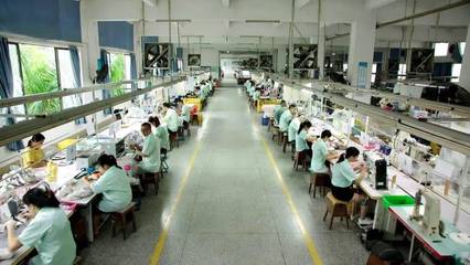 惠東本地有100多個(gè)人開直播間賣鞋!