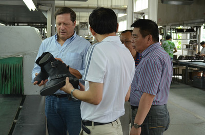 EARTH ASIA總經(jīng)理一行到訪我集團商談合作事宜