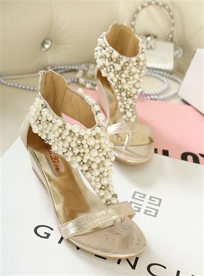 2015夏季新款波西米亞風(fēng)坡跟女涼鞋 歐美熱銷的清涼之選